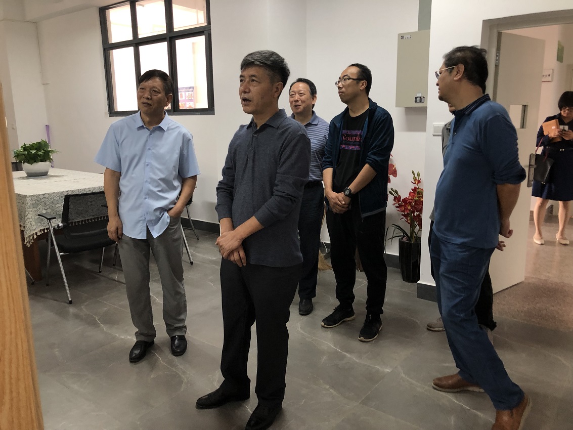 1600402376471872.jpg 1600402376471872.jpg