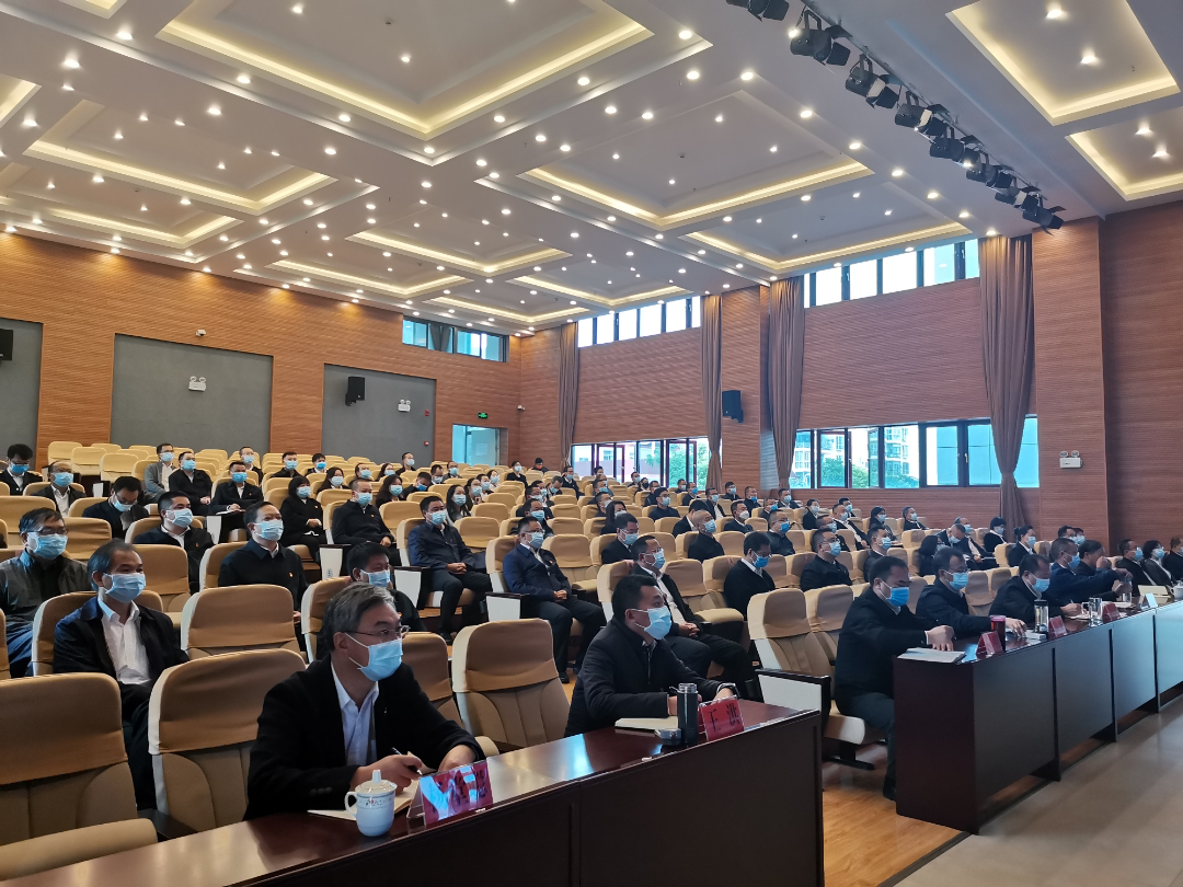 通海县党政领导干部在通海县党校报告厅收看二十大开幕盛况.jpg 通海县党政领导干部在通海县党校报告厅收看二十大开幕盛况.jpg